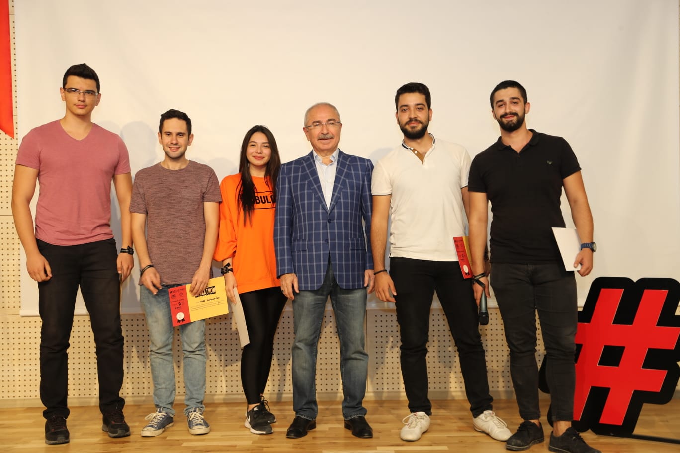 KSÜ Öğrencileri Yaptıkları Mobil Uygulamayla Hackathon Yarışmasında 1. Oldu