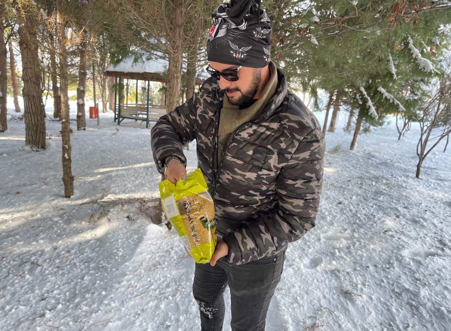 KSÜ Soğuk Kış Günlerinde Sokak Hayvanlarını Unutmadı