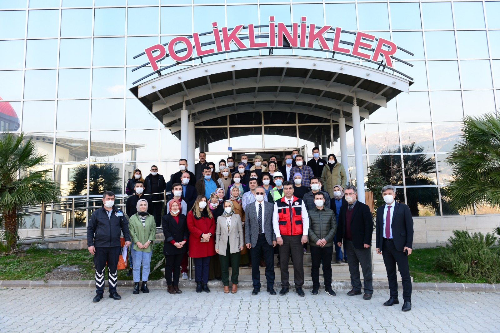 Üniversitemiz Diş Hekimliği Fakültesi ile Ağız ve Diş Sağlığı Eğitim, Uygulama ve Araştırma Merkezinde Yangın Tahliye Tatbikatı Gerçekleştirildi