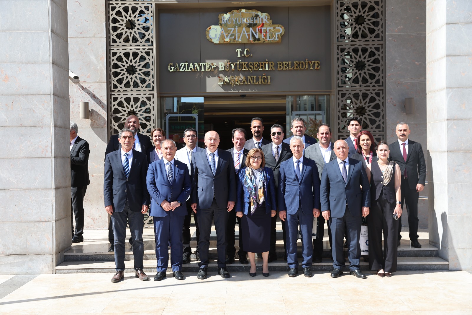 Rektör Yasım, Gaziantep Büyükşehir Belediyesi Başkanı Fatma Şahin'in Misafiri Oldu