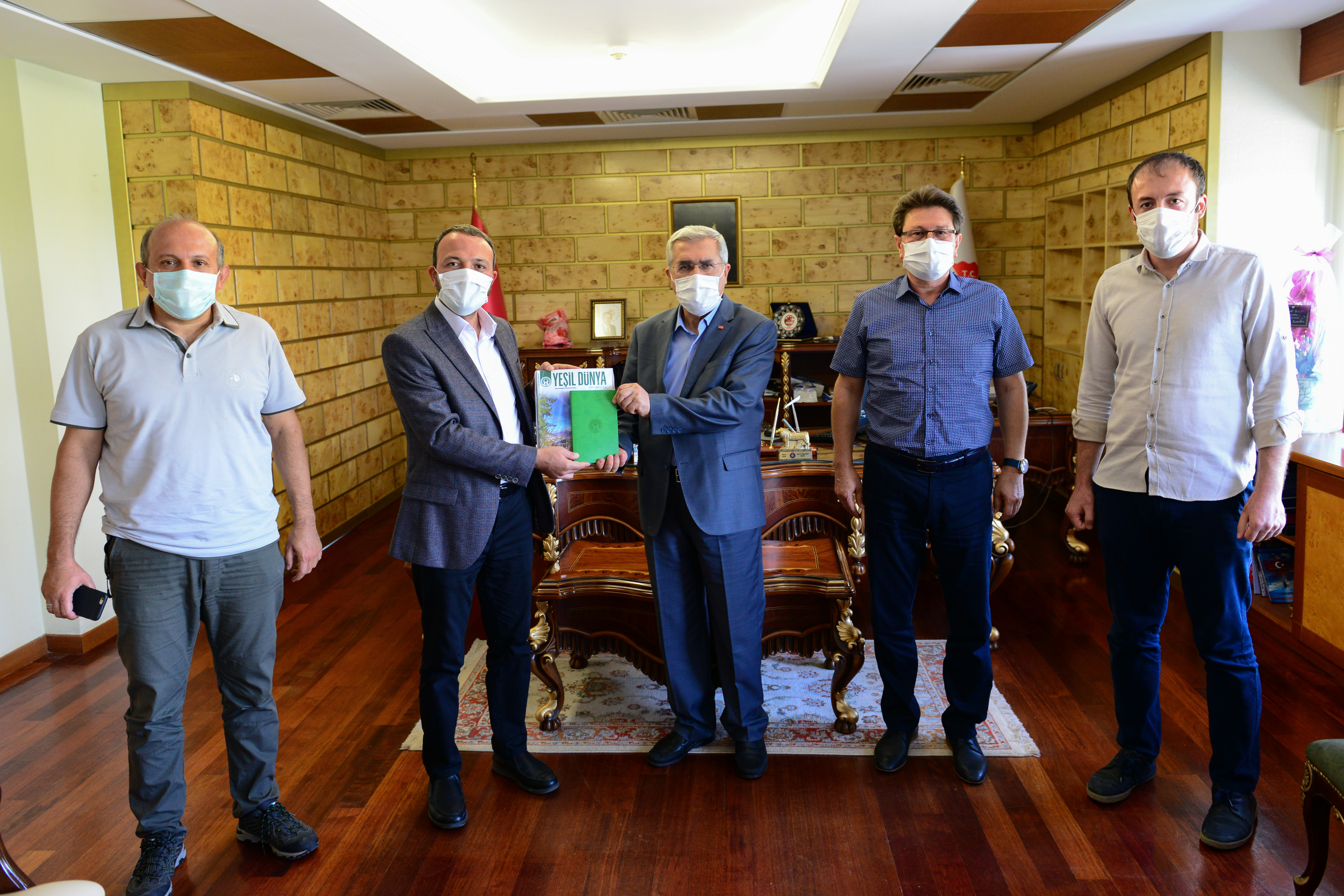 TMMOB Orman Mühendisleri Odası Kahramanmaraş Şube Başkanı Doç. Dr. Kadir Karakuş, Üniversitemiz Rektörü Prof. Dr. Niyazi Can’ı Ziyaret Etti